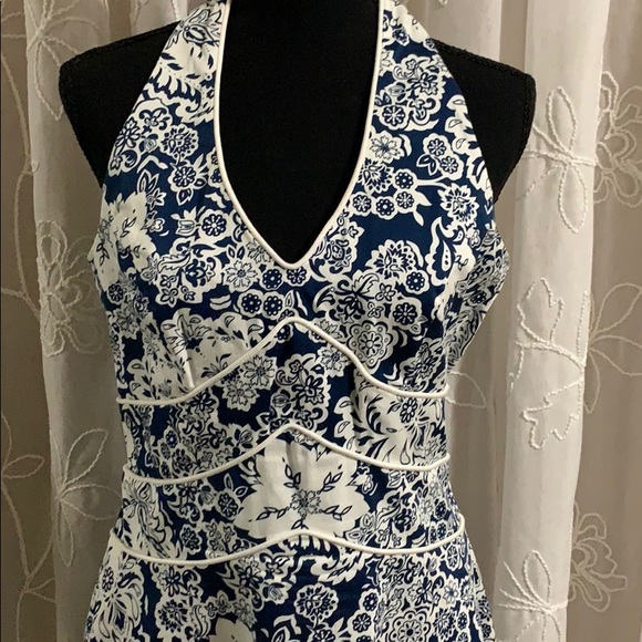 Dress - Picture 3 of 4